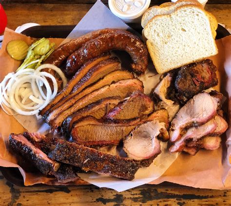 Snow's bbq - Snow’s BBQ is famous in Texas with owner and chef Tootsie Tomanetz, a living folk legend. Award-winning by many and voted #1 BBQ by Texas Monthly, Snow’s is a must-eat. 